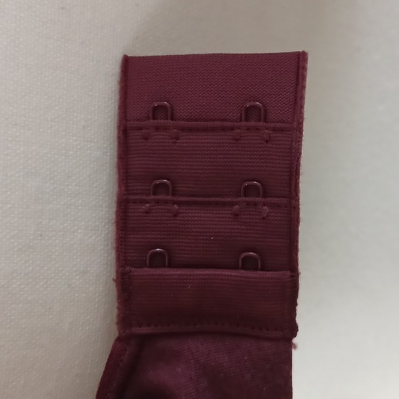 Bali Convertible Smooth Underwire Bra 42C - Picture 5 of 8